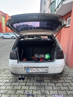 Predám Golf 4 1.9TDI 2000 81KW - 4