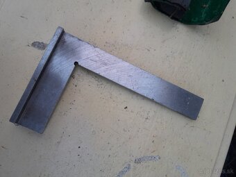 Predám kovový uholník - 4