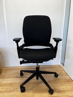 Steelcase Leap V2 - 4