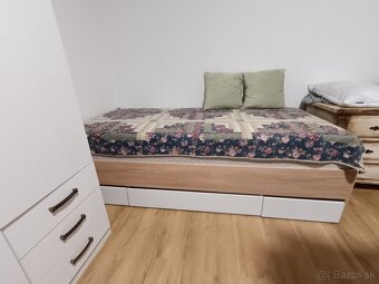 Skriňa, komoda, postel - 4