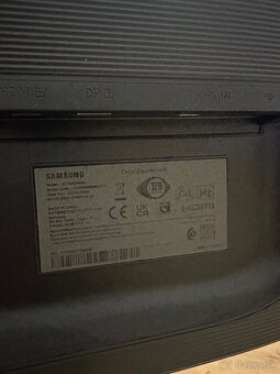 Samsung ViewFinity S6 S27A600NWU - 4