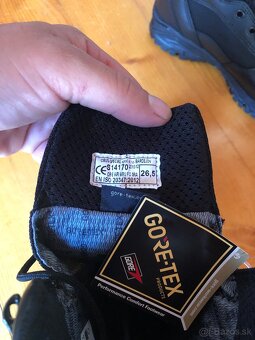 Predám novú taktickú obuv goretex veľkosť 26,5 - 4