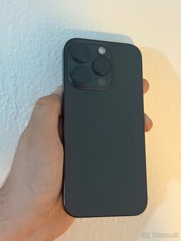 Predám iPhone 15 PRO 128GB Black Titanium stav 8/10 - 4