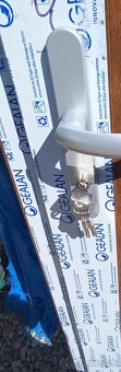 Predám vchodove dvere 99x200 orech , 100x208 svetly dub 3skl - 4