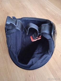 Darujem lyziarsku prilbu Rossignol - 4