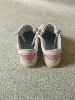 Adidas dámské tenisky Neo Label – bílé s pastelovými pruhy ( - 4