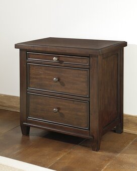 Luxusná spálňa v rustikálnom štýle - 4