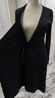 Čierne zavinovacie šaty - 4