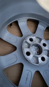 R15 toyota yaris - 4