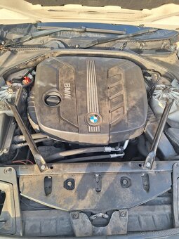 Rozpredám BMW 520d F10 135kw rv11 - 4