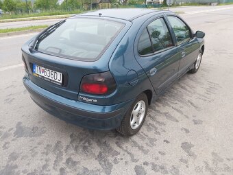 Renault Mégane 1.4e RT - 4