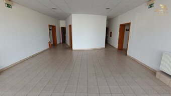 Administratívno-apartmánová budova - 4