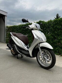 Skúter Piaggio Medley 150 - 4