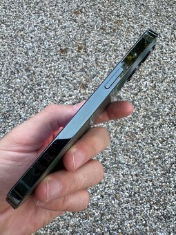 IPhone 13 Pro - baterie 100% - 4