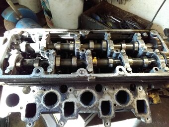 Predám hlavu motora vw Passat B7 1,6 cay - 4