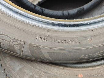 Michelin 235/55R18 - 4