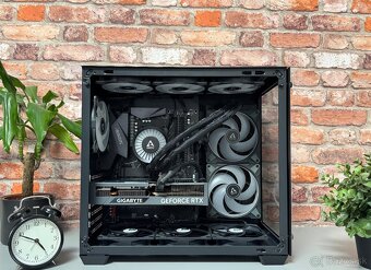 Ryzen 7 5800X3D\32GB\RTX 4070\SSD\850W Zdroj - 4