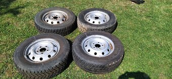Zimne pneumatiky s diskami 205 75/R16 C - 4