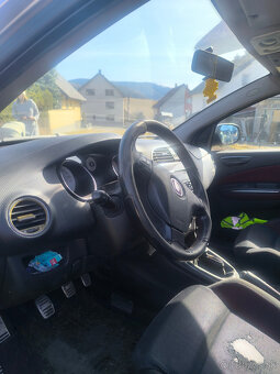 Predám Fiat Bravo 1.9 JTD 110 kw r. v. 2007 - 4