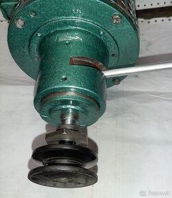 MEZ NACHOD ELEKTROMOTOR 380/220V - 4