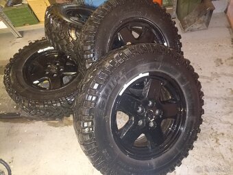 Predám kolesá Jeep cherokee 5x114,3 - 4