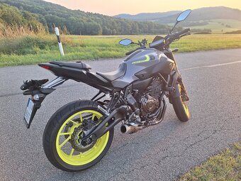 Yamaha mt 07 - 4