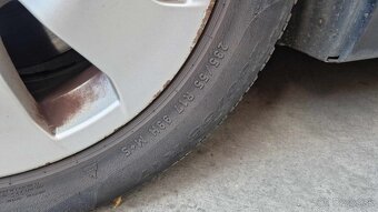 BMW 730D 3,0D 155kw kód motora: 306D3 - 4