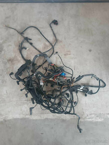 kabeláž z auta BMW X1 F48, kabeláž motora - 4