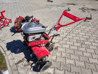 Predám Vari systém záhradného vybavenia B&S 675EX - 4