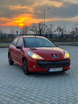 Na predaj PEUGEOT 206+,1.4i,54kw,r.v.2012 - 4