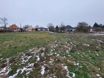 Starší rodinný dom s pozemkom - 4