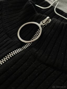 H&M Čierny crop rolák so zipsom XS 34 - 4