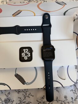 Apple Watch SE 44mm - 4