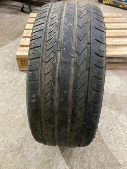 225/40 R18 - 4
