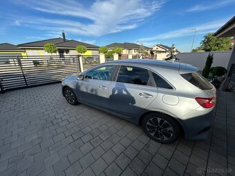 Kia Ceed - 4