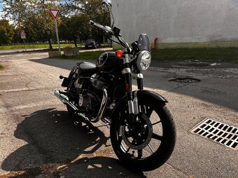 Royal Enfield super Meteor 650 - 4