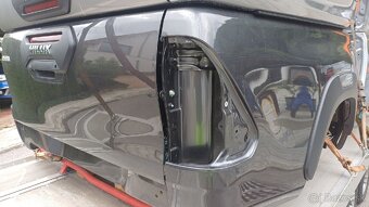 Toyota Hilux 2020-25 - 4