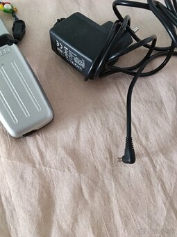 STARY ALCATEL S KRABICOU A NABIJACKOU - 4