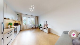 BA/Širšie centrum- Prenájom komplet prerobeného 3 izbového b - 4