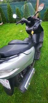 Suzuki Burgman 150 - 4