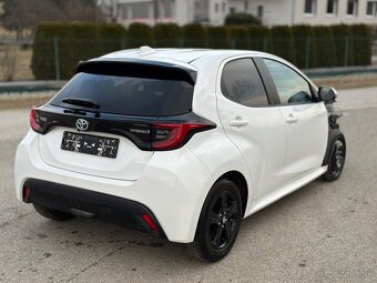 Toyota Yaris 1.5 Hybrid e-CVT Active - 4