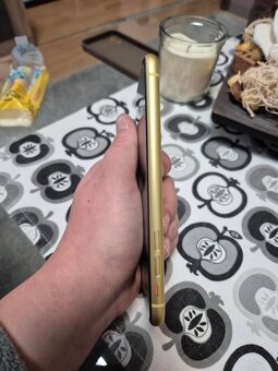 Iphone 11 - 4
