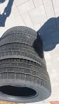 Zimné pneumatiky Kumho 215/70 R15C – 5-6 mm dezén – 15 €/ks - 4