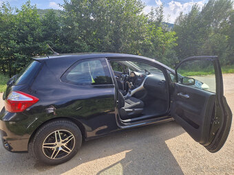 Toyota Auris 1.3 vvti 2010 benzín 73 kw - 4