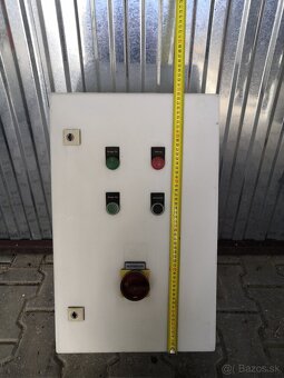 Elektrický rozvádzač, rozvodná skriňa. - 4