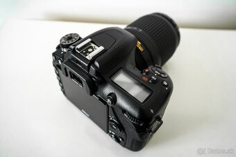 NIKON D7500 + AF-S DX Nikkor 18-140mm ED VR - 4