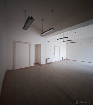 Hlavná ulica 250 m2 na 1.podlaží - 4
