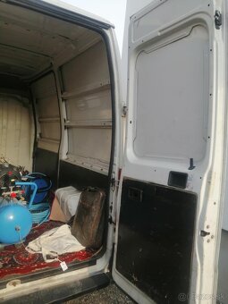 Predam dodavku peugeot boxer 2.2 HDI - 4