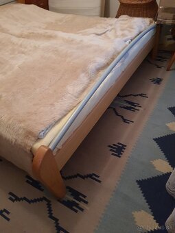 Predam manželskú posteľ s roštom. - 4