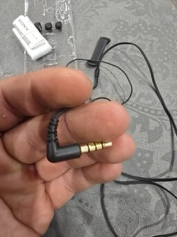 Sluchatka Sony 20e - 4